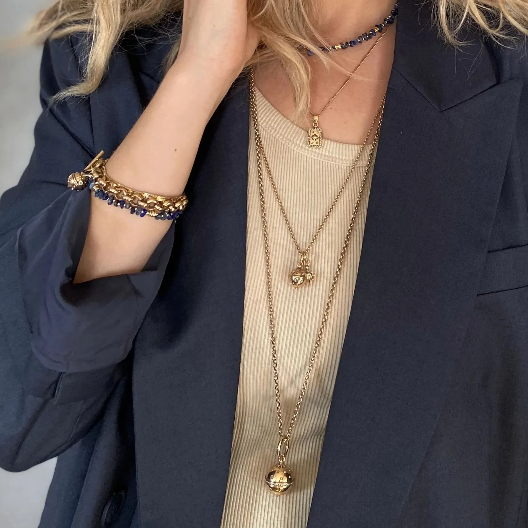 2018-1049 Astro Necklace Gold*