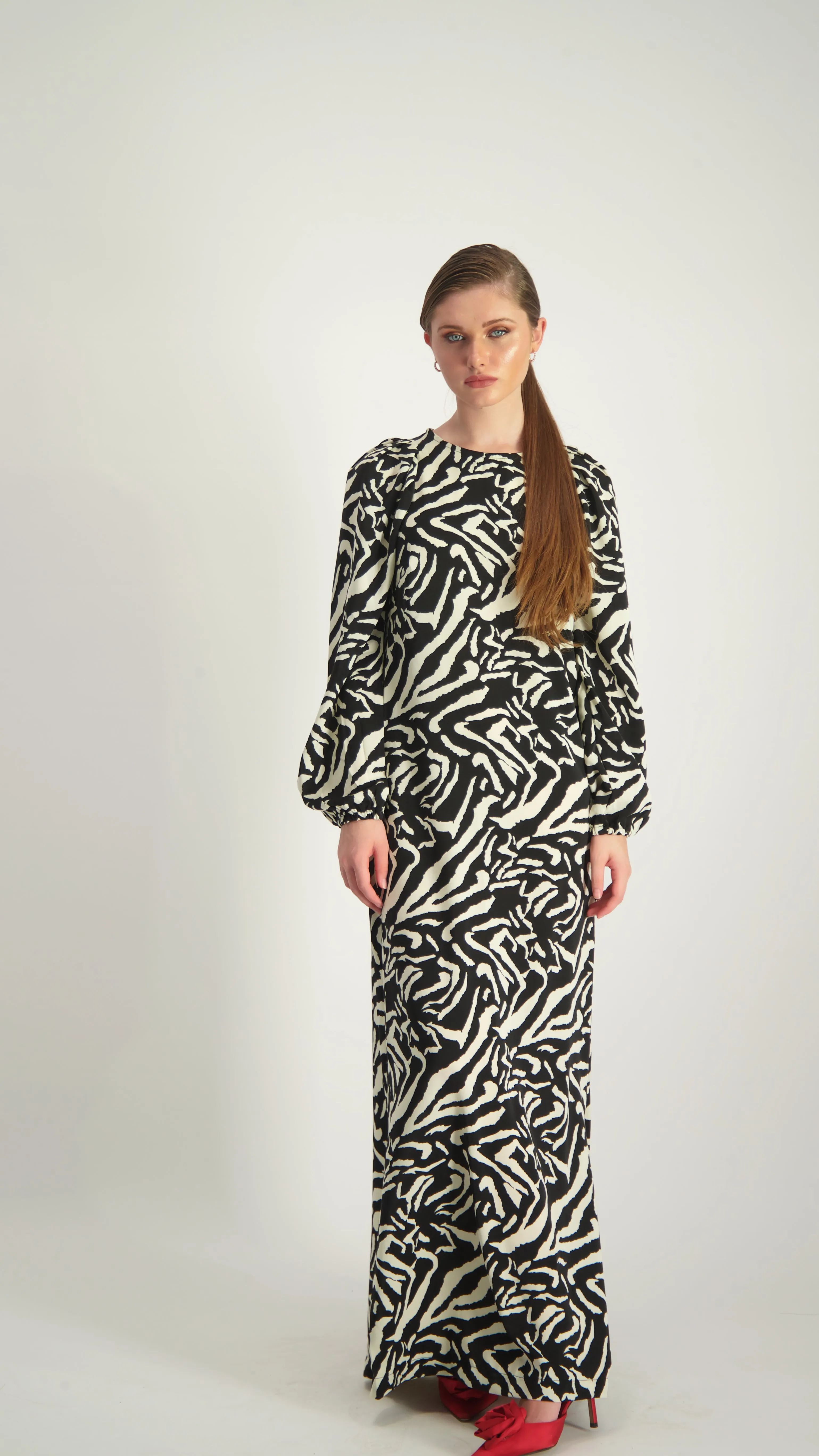 Maxi Elegant Dress / Black & Stone
