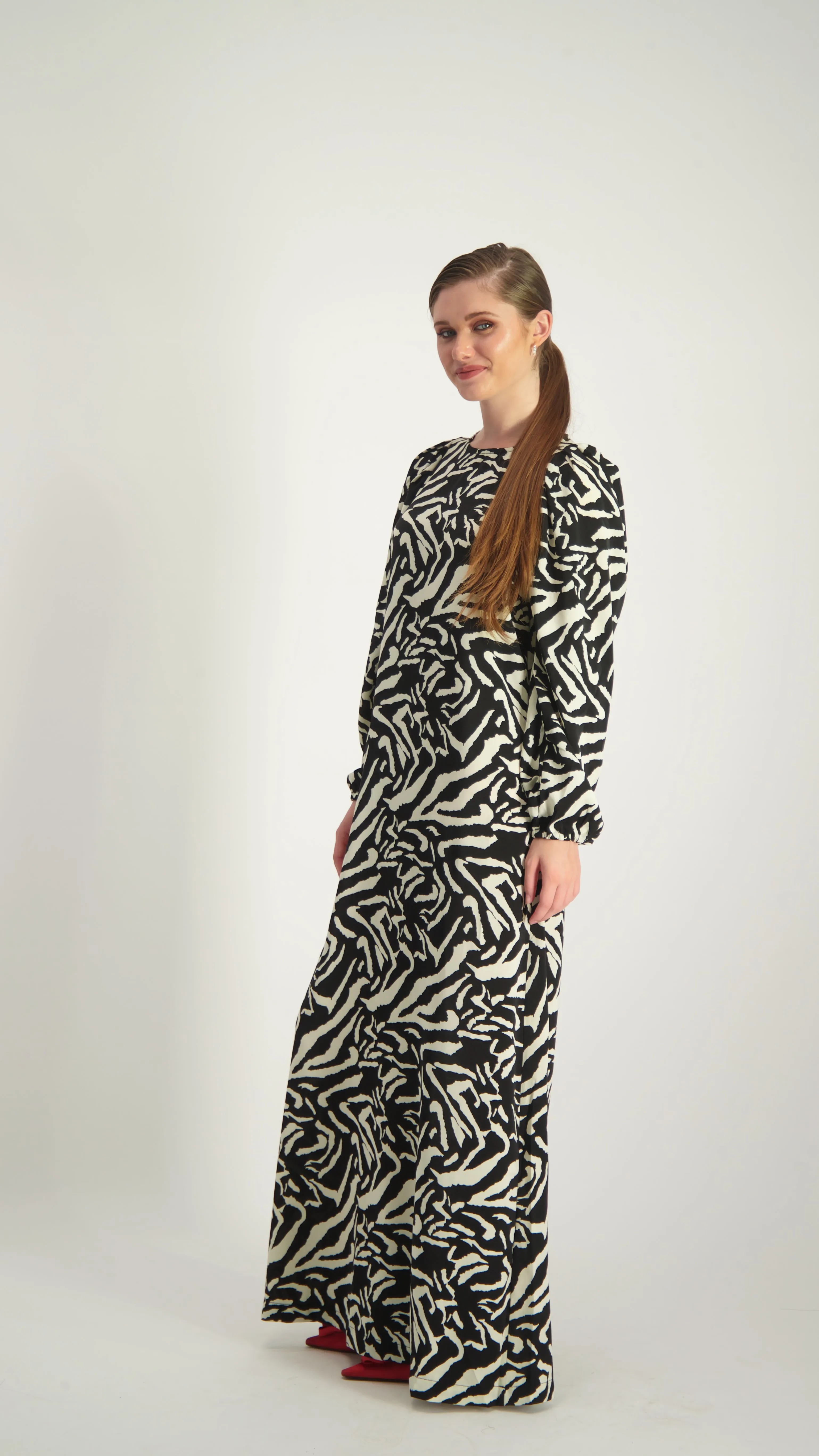 Maxi Elegant Dress / Black & Stone