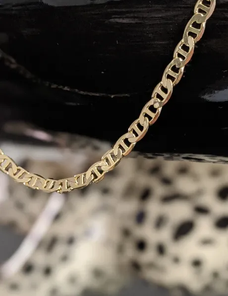 Nuance Tab Chain Necklace