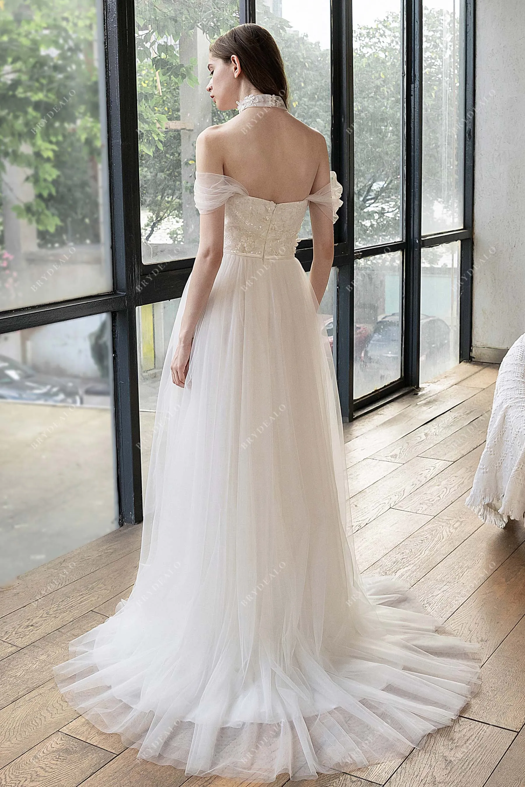 Romantic Shimmery Flower Lace Tulle Country Wedding Dress