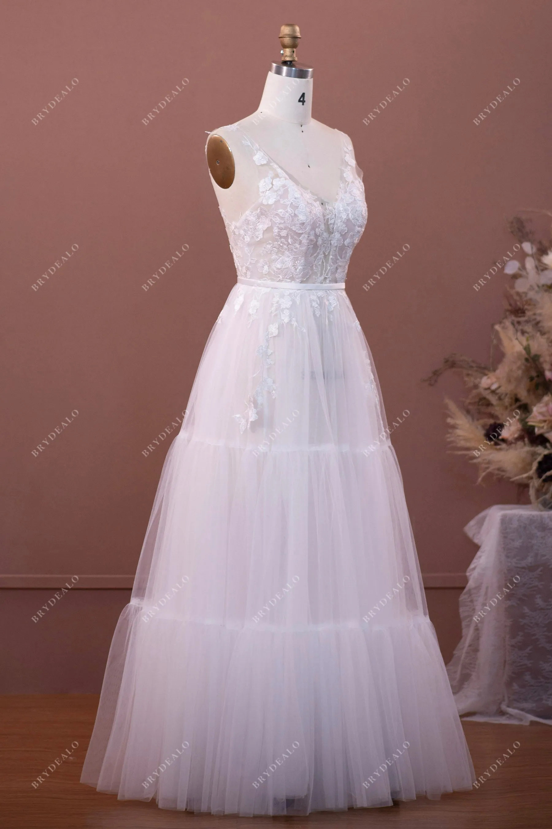 Romantic Spaghetti Strap Wedding Gown