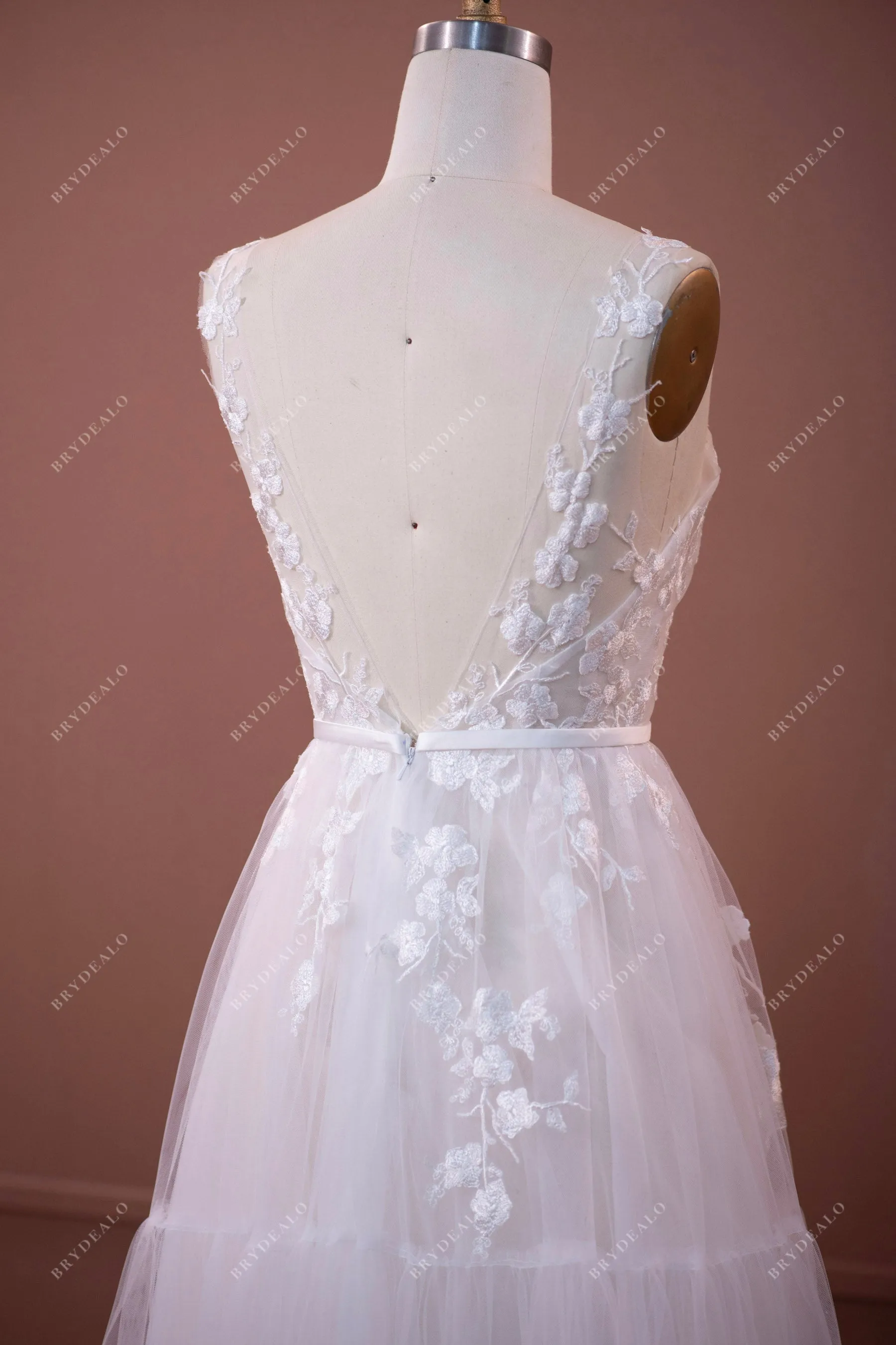 Romantic Spaghetti Strap Wedding Gown